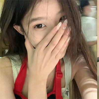被甩的实习生?她是董事长!